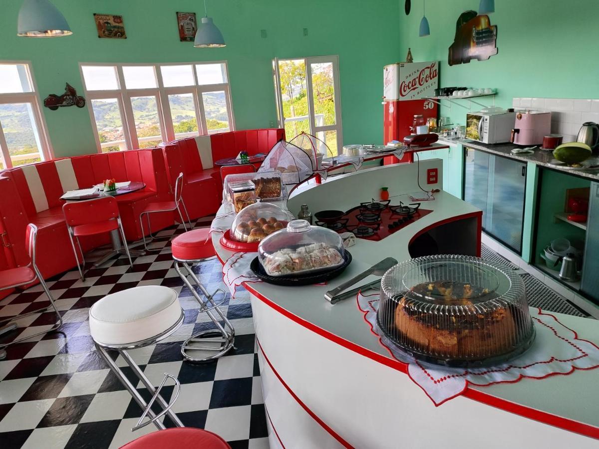 Casa Abacaxi, Vila Magica Bueno Brandão Екстериор снимка